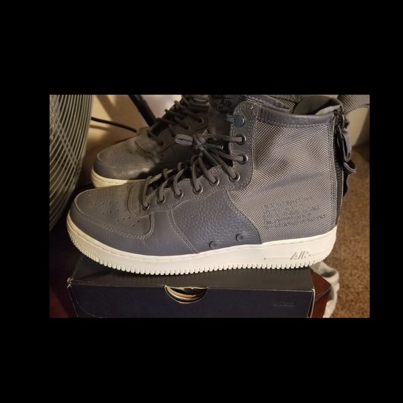 Nike SF Air Force 1 Mid Dark Grey - Picture 2 of 3